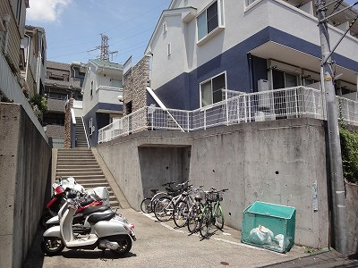 駐輪場&ゴミ置場