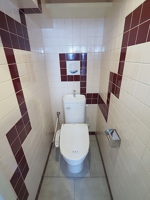 温水洗浄便座付トイレ