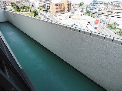 東側バルコニー